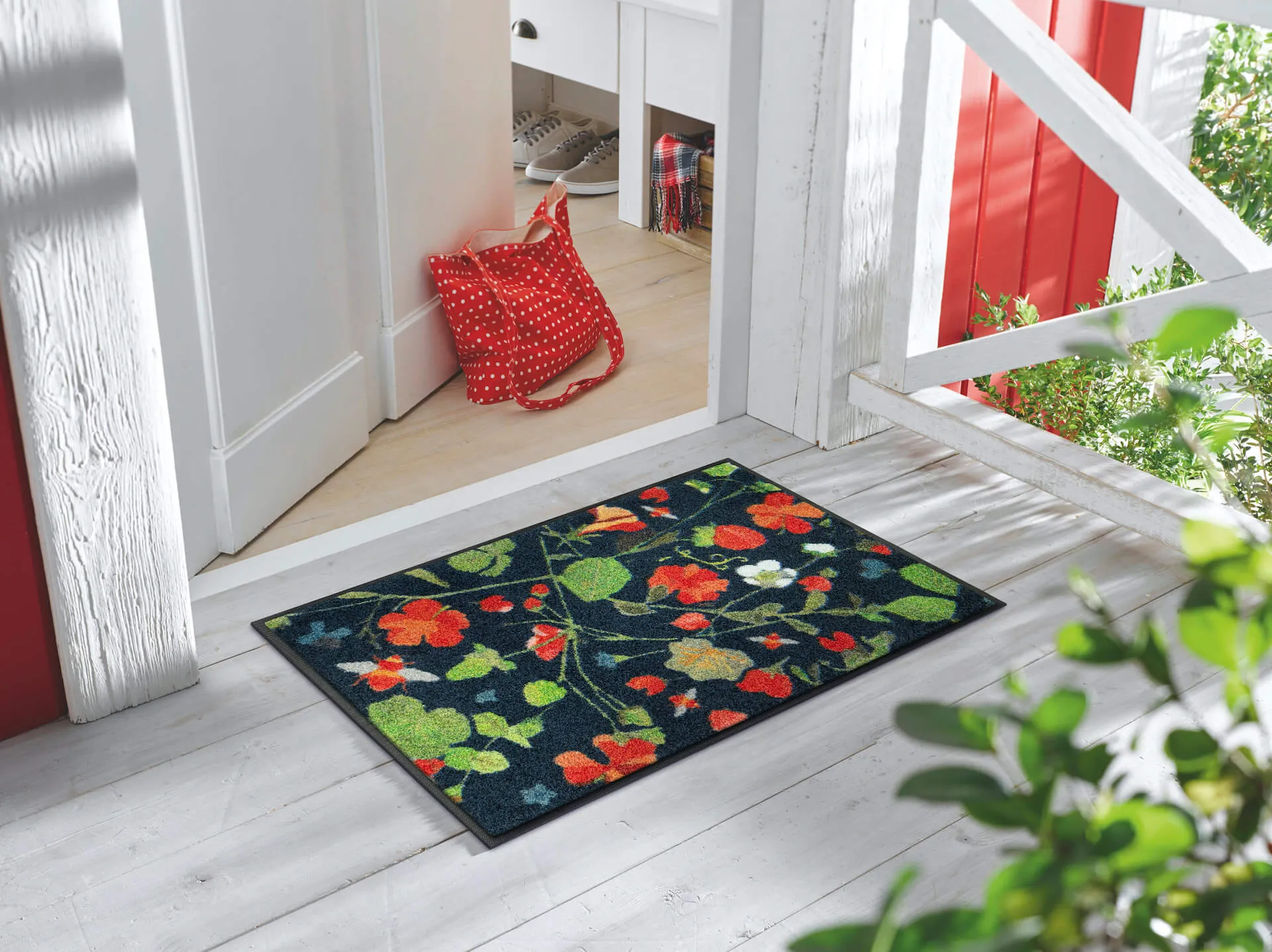 Fußmatte Garden Bee, Wash & Dry Design, 050 x 075 cm, Milieubild