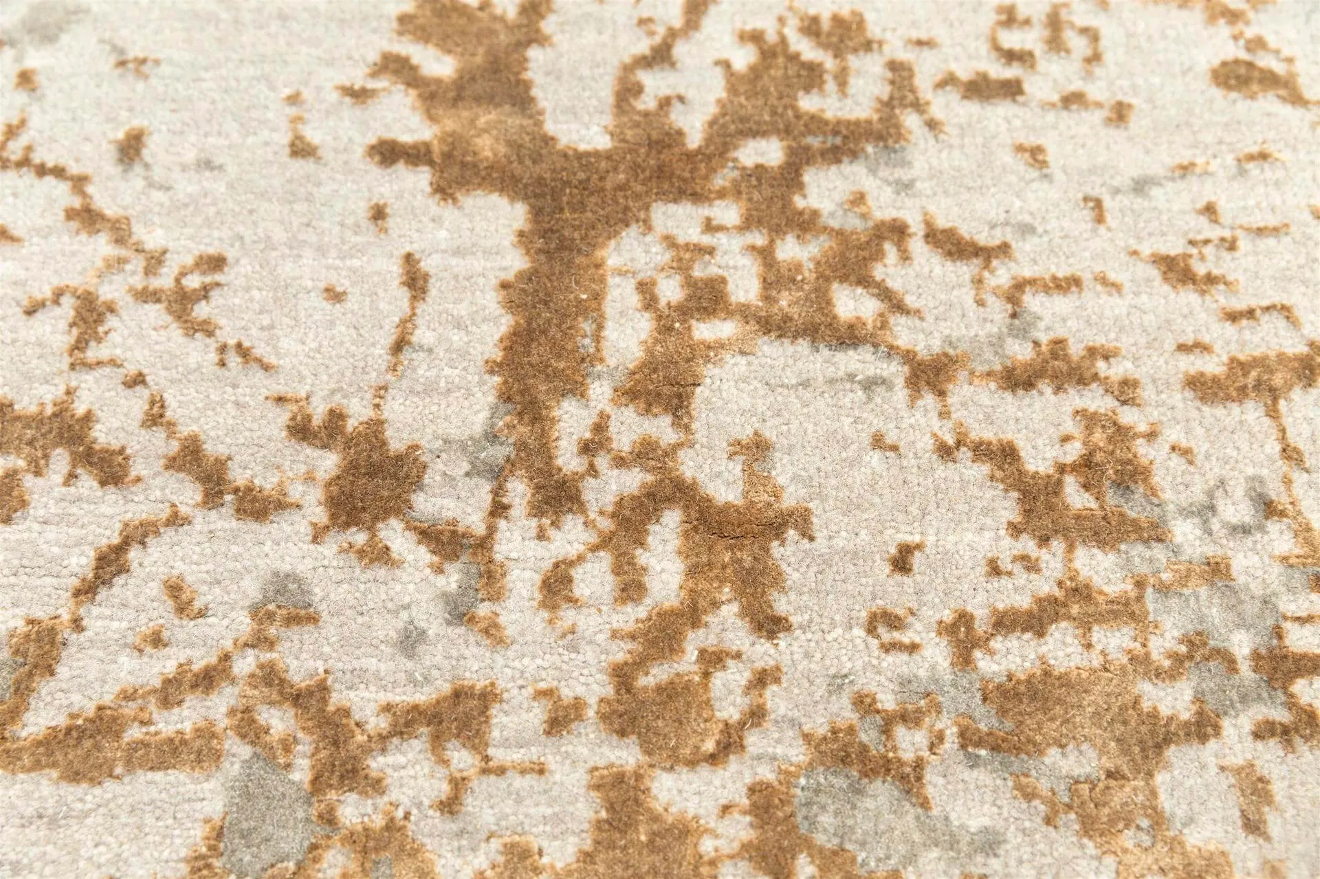 Chaos Theory by Kavi modern Art, indischer Designerteppich, grau/gold, Detailansicht