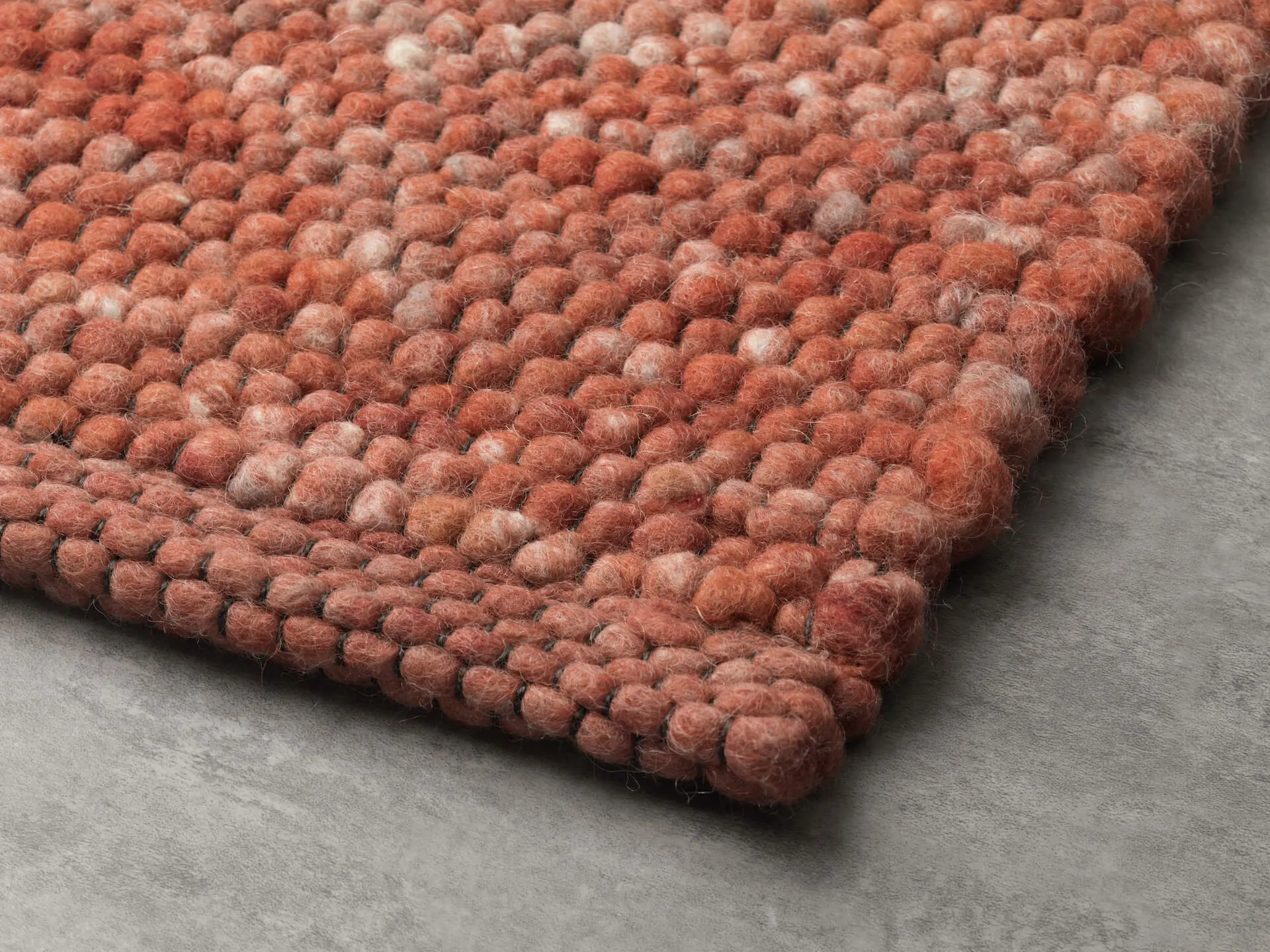 Handwebteppich Beat Base, Paulig since 1750, Farbe 113, Detailansicht