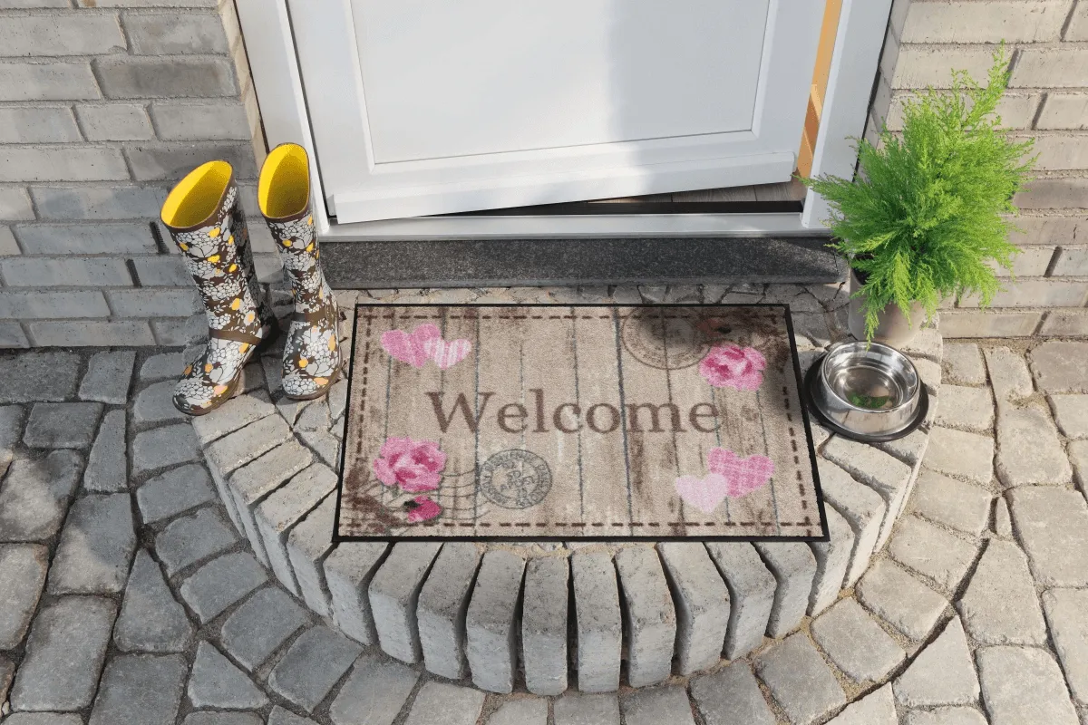 Fußmatte Welcome Roses, Salonloewe Design, 050 x 075 cm, Milieubild