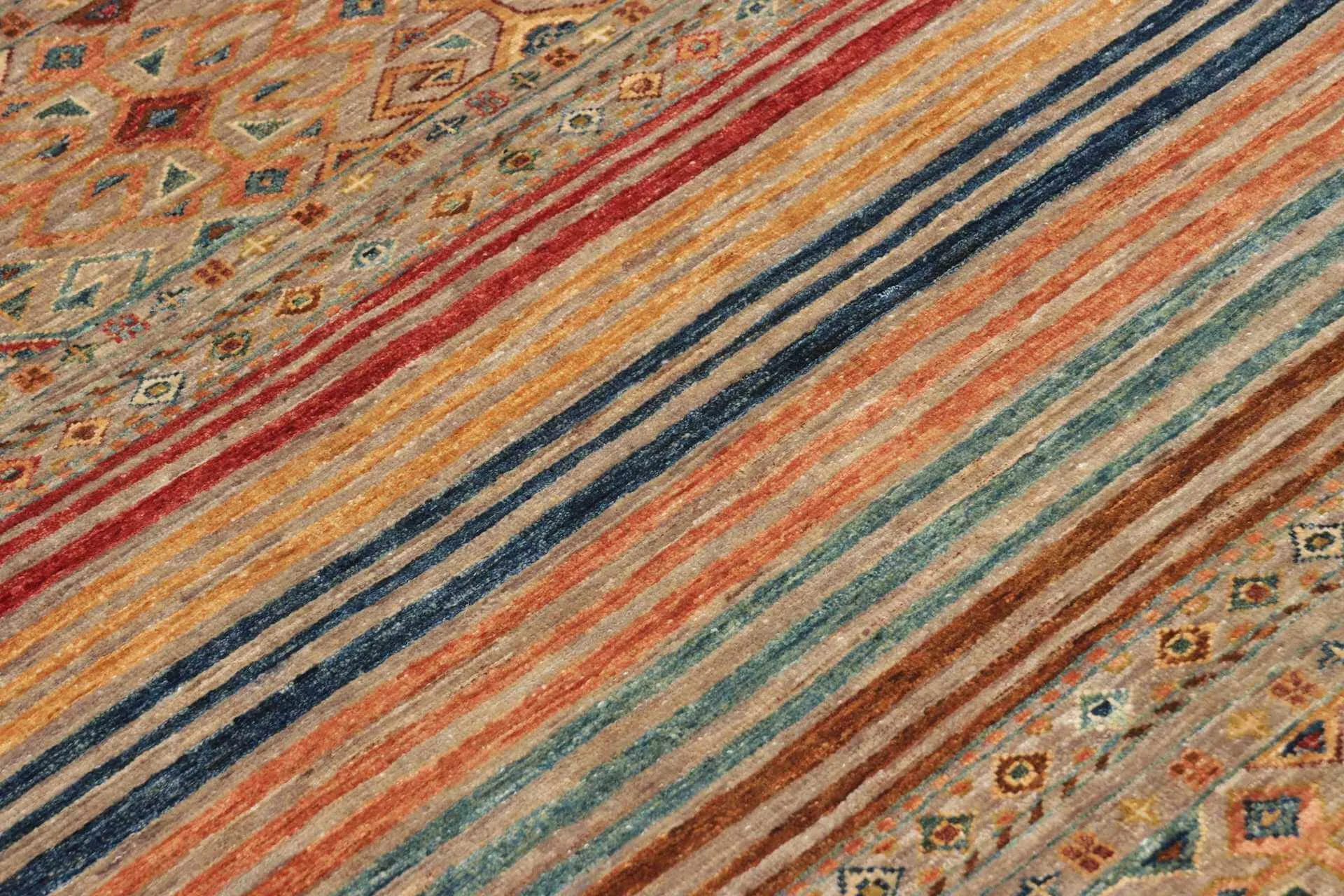 Afghanteppich Rubin Stripes, handgeknüpft aus Schurwolle, 098 x 151 cm, mehrfarbig, Detailansicht