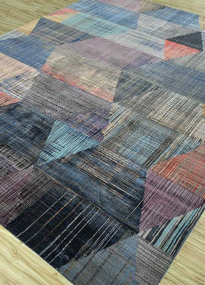 Handgeknüpfter, indischer Designerteppich aus Schurwolle und Bambusseide, mehrfarbig, Schrägansicht