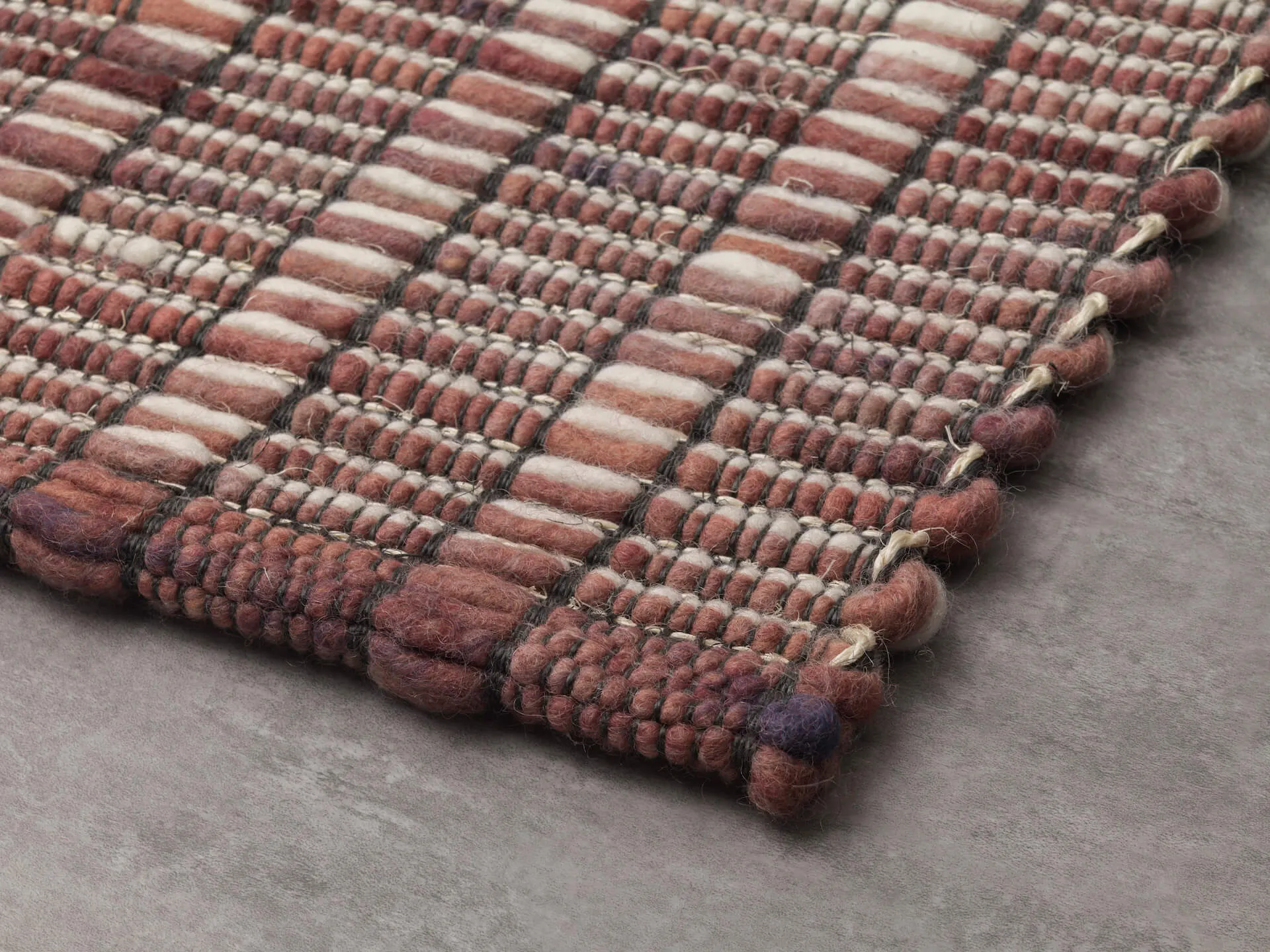 Handwebteppich Beat Fox Paulig since 1750, Farbe 216 + 100, Detailansicht