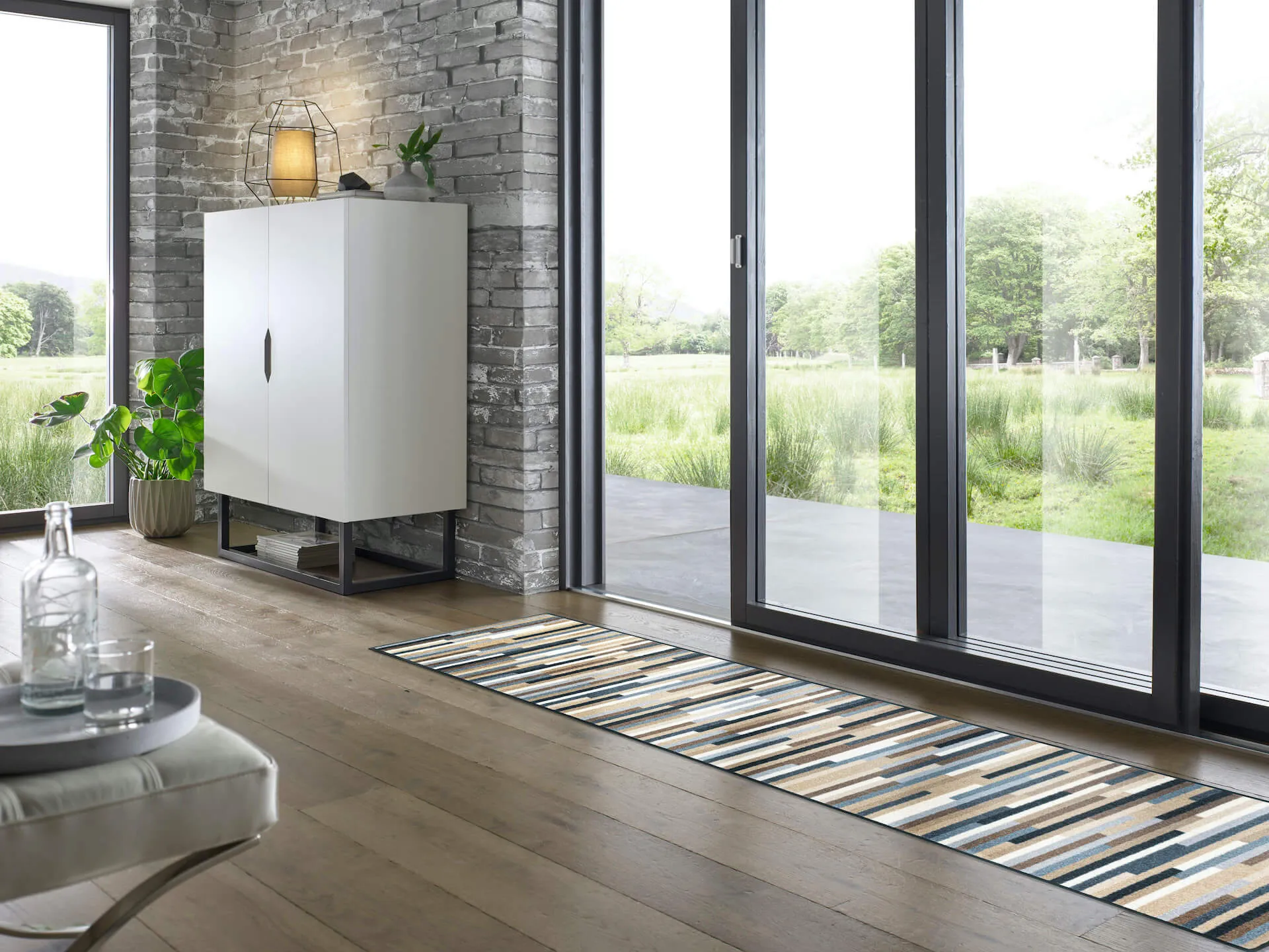 Sauberlaufmatte Mikado Stripes nature, Wash & Dry Design, 060 x 240 cm, Interieurbild