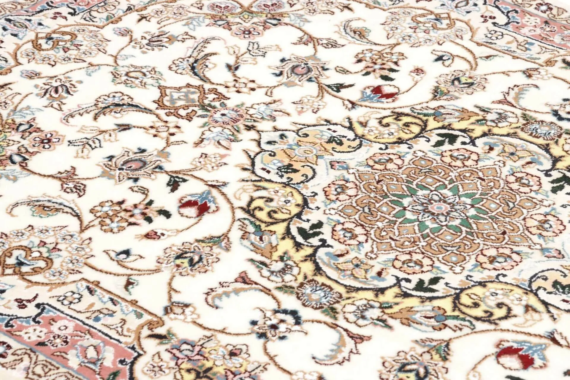 Nain Teppich, 9 LA Knüpfung, Schurwolle, 105 x 154 cm, Detailansicht