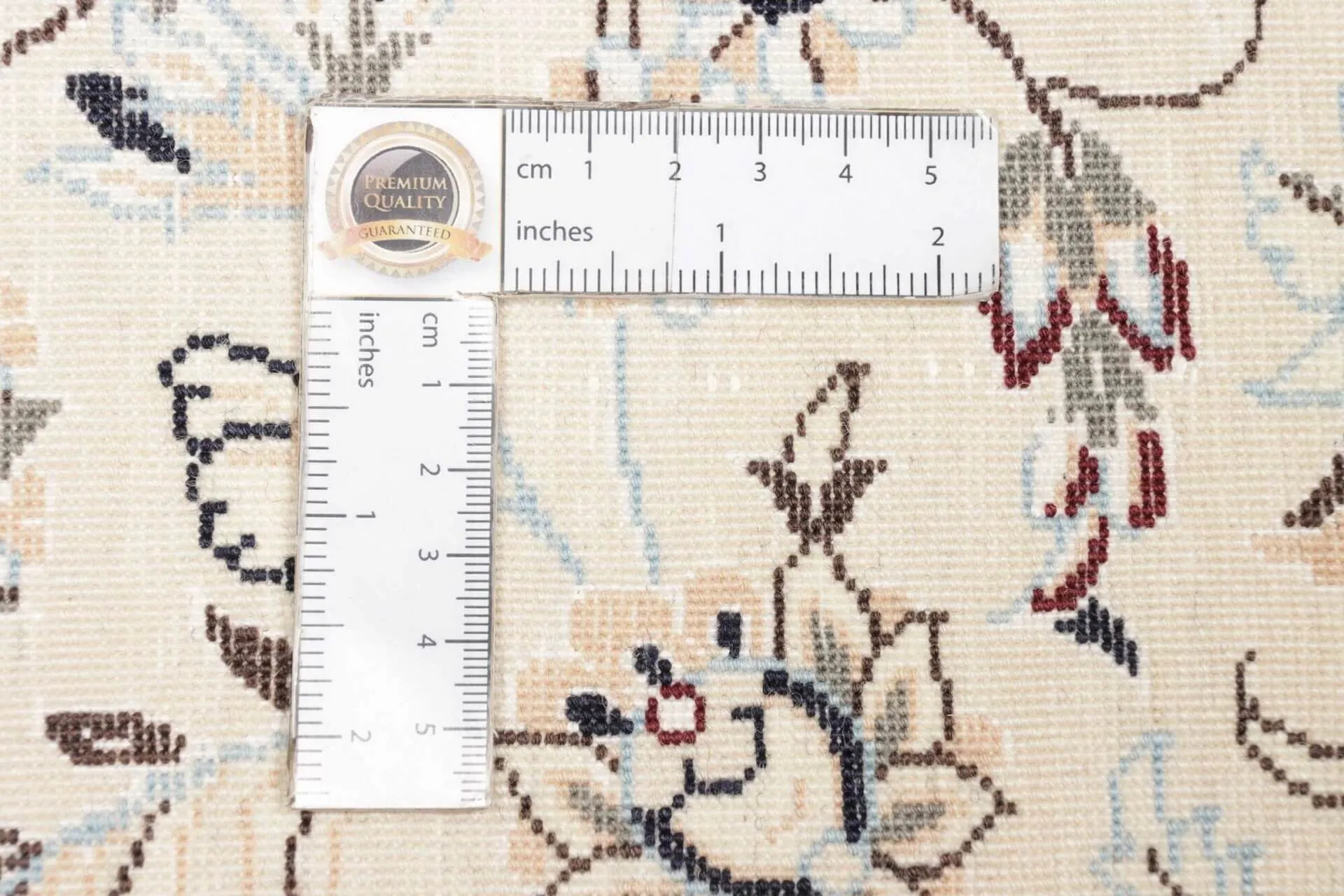 Nain Teppich 6 LA, handgeknüpft aus Schurwolle, Hauptfarbe Beige, 259 x 379 cm, Rückansicht