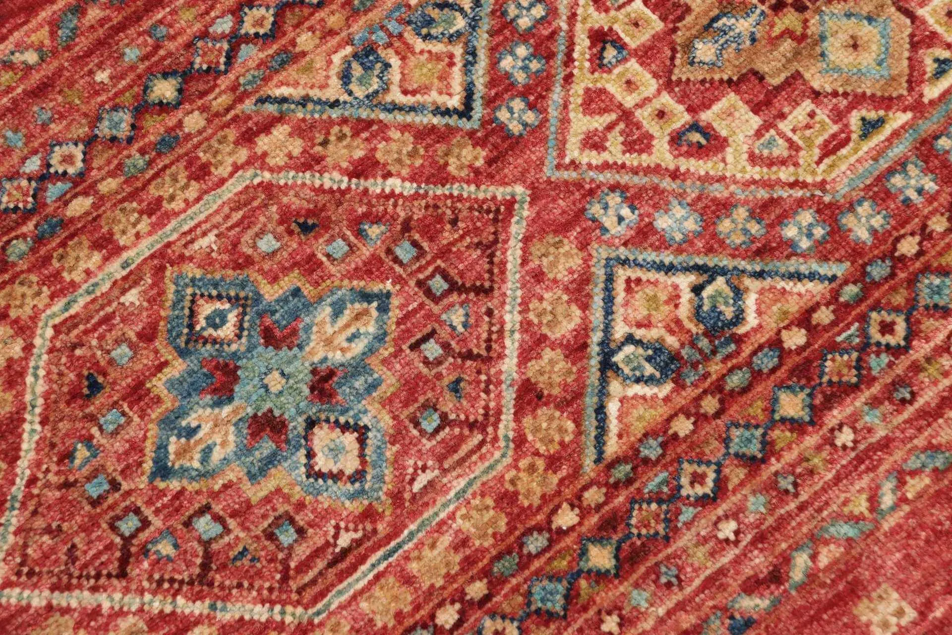 Afghan Teppich Rubin Red, handgeknüpftes Unikat, Schurwolle, 099 x 153 cm, Detailansicht