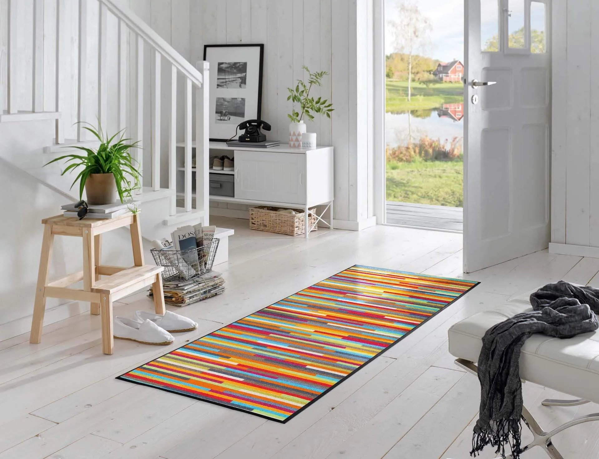 Fußmatte Mikado Stripes, wash & dry Design, mehrfarbig, 075 x 190 cm, Interieurbild