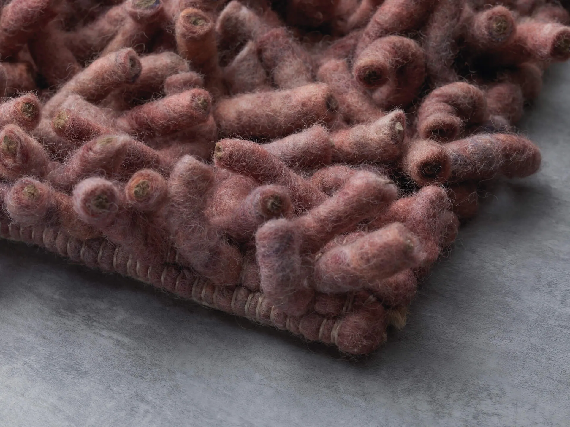 Handwebteppich Salsa Limbo, Paulig since 1750, Farbe 216, Detailansicht